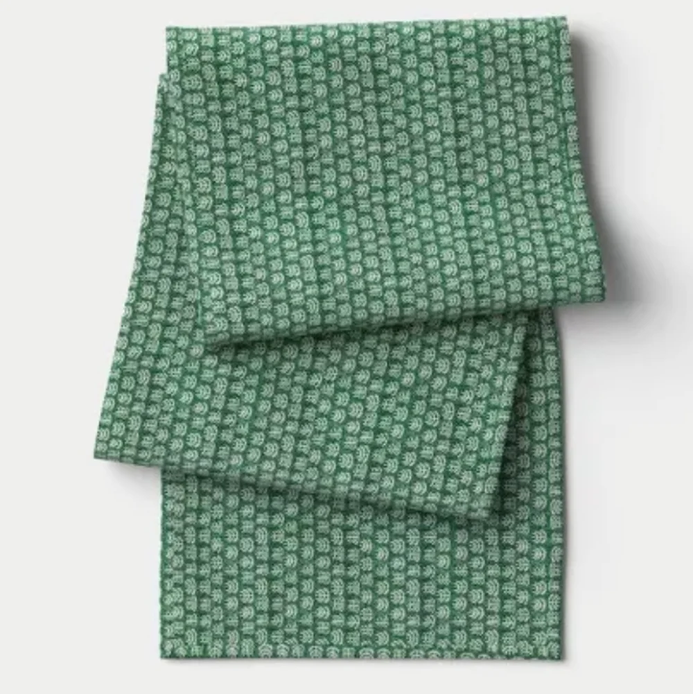 NWT Threshold Christmas Green White Reversible Table Runner